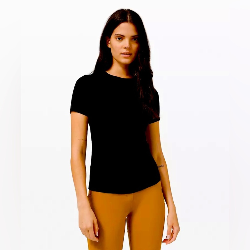 NWT Lululemon Hold Tight Short Sleeve Shirt